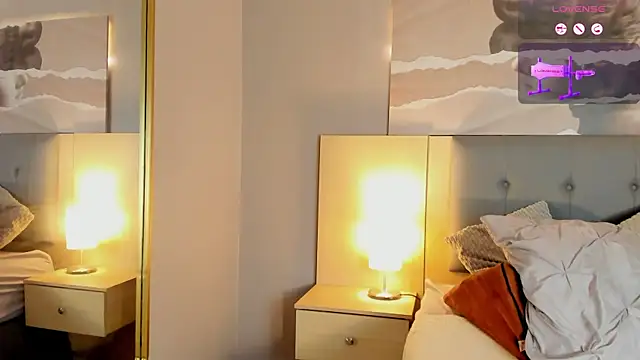 LucyLovelyy webcam