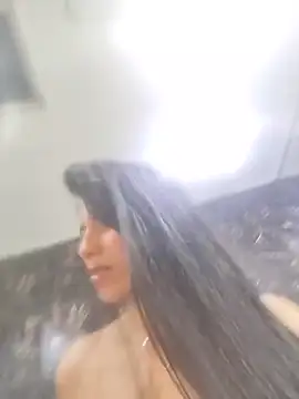 Annitarogers_ webcam