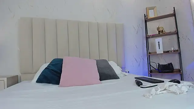 LilithHarperr_ webcam