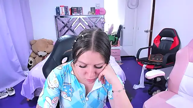 Luna_Analya webcam