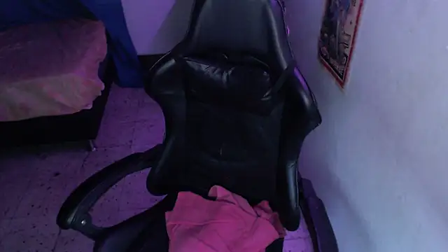 Elastic_Fantasy webcam