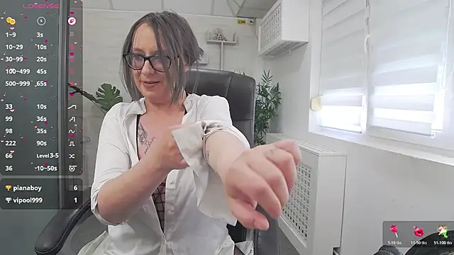 MaddyVelvet webcam