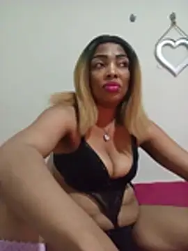 SEXYMOANSXX webcam