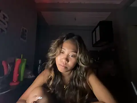 PinayLina18 webcam