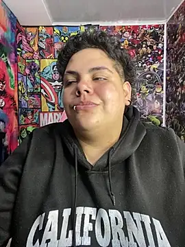 Hailey_Curvy webcam