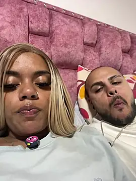 ladyandnico Live Webcam on Stripchat