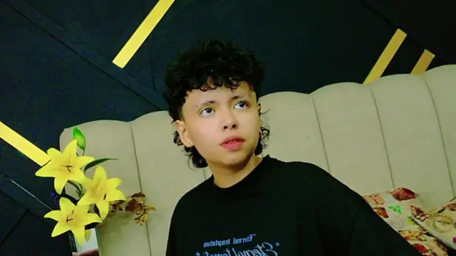 NikiEvanz webcam