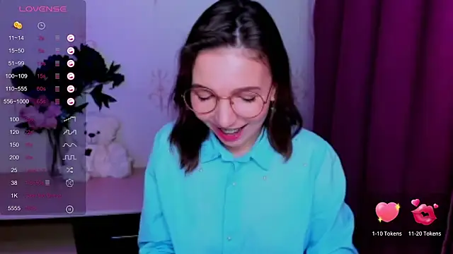 KindHazelHere_ webcam