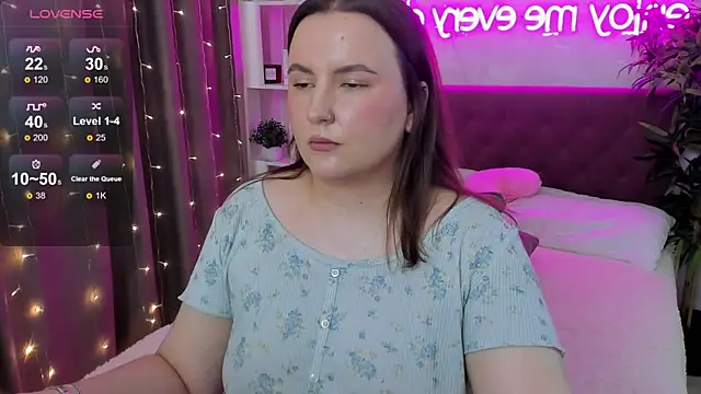 FeralPeach webcam