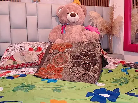 Lucyy_20 webcam