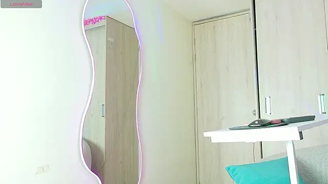 Bunnyvaleeee webcam