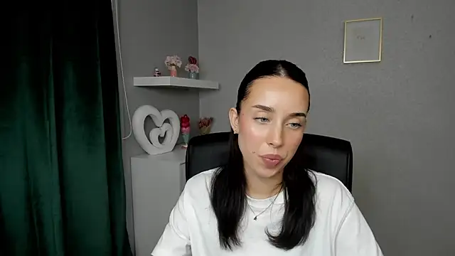 AdeleSolo webcam