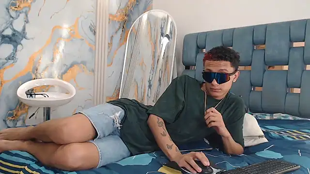 KING_BOYS2026 webcam