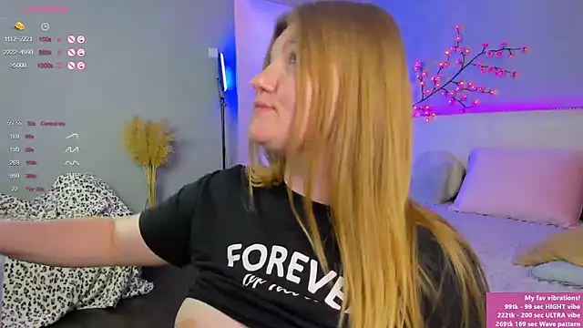 AshleyJoness webcam