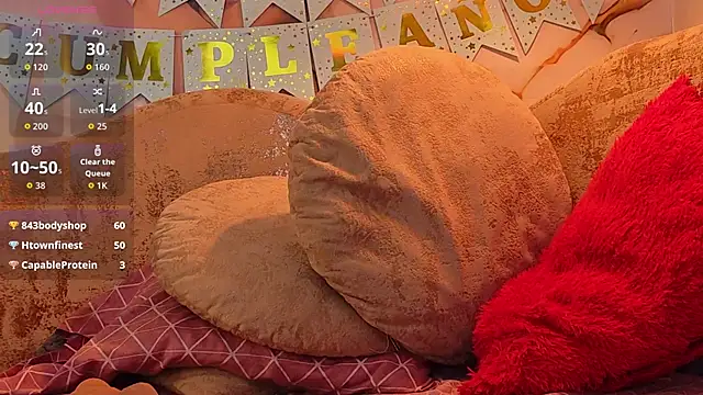 bella_moonlight_cr webcam