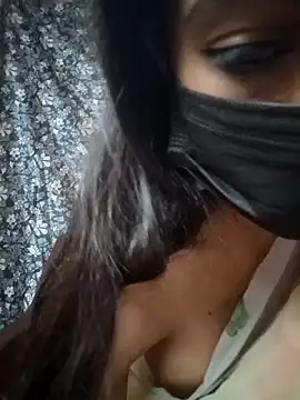 Yogita51 webcam