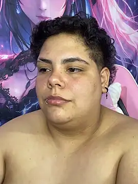 Hailey_Curvy webcam