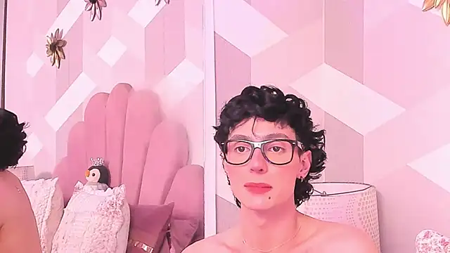 KylieMonnett webcam