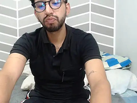 thomass1018 webcam