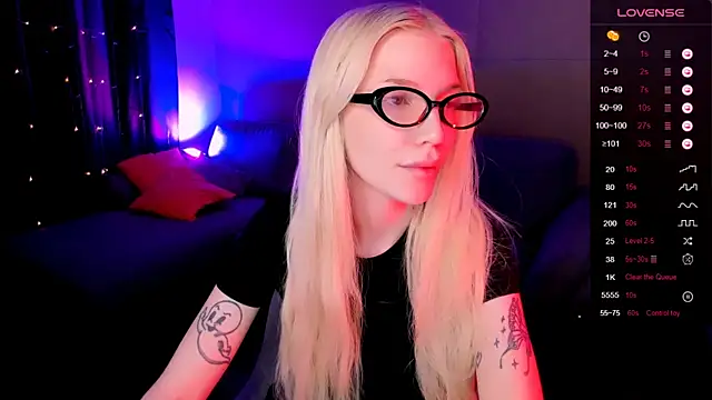 AnyaTaylor_ webcam