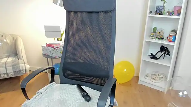 _BellaEvans_ webcam