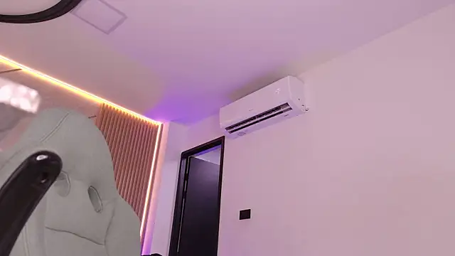 mister_miike webcam