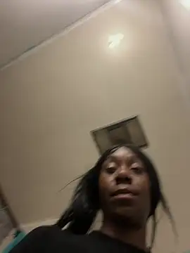 QueeneCoco webcam