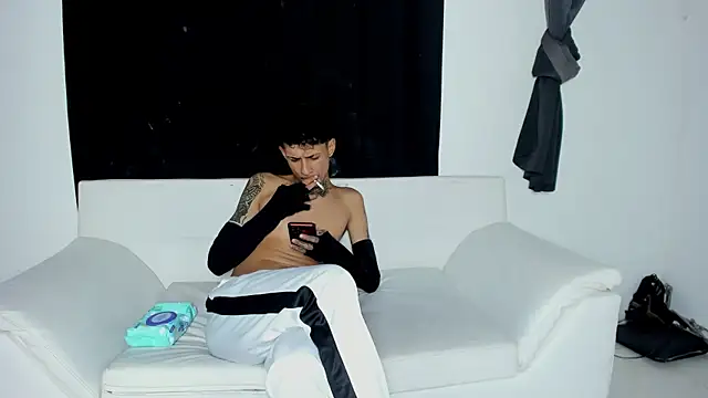self_love46 webcam