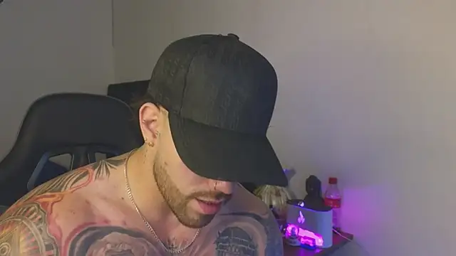 Ades_Lowe webcam