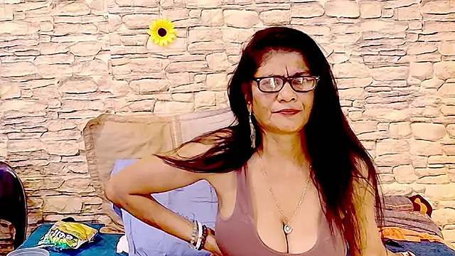 IndianAllure webcam