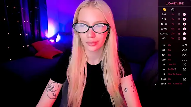 AnyaTaylor_ webcam