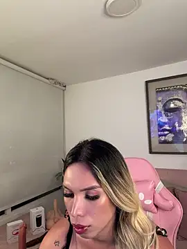 Carsonrobert live sex cam