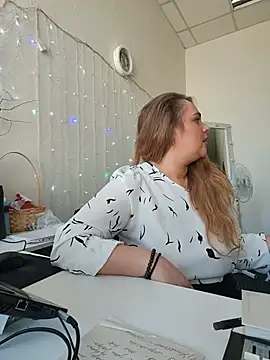 Juicy_PeachLux webcam