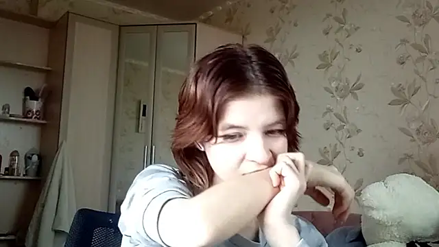 LowkeyIndigo webcam