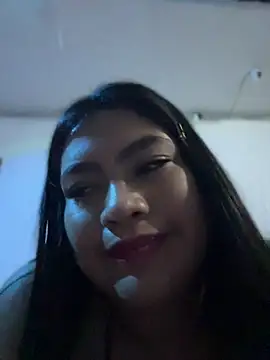 LunaaRosse webcam