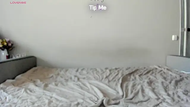 JuiliOnesunray webcam