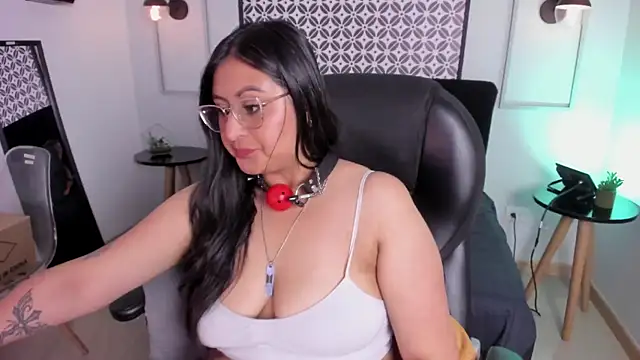 Amber_gold_ webcam