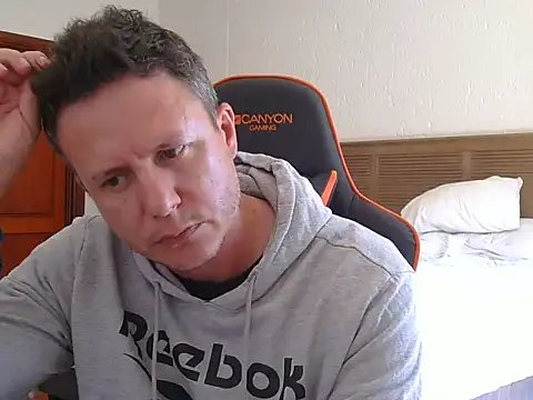 TroyDieselXXX webcam