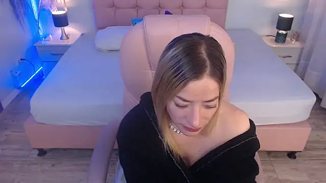 zoe_jones13 webcam