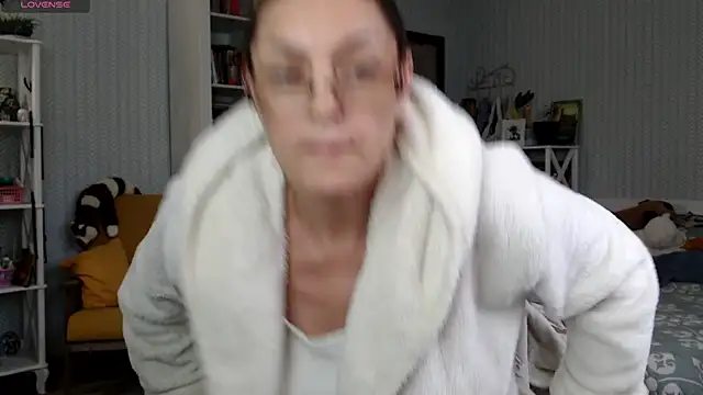 BloomingAllure webcam