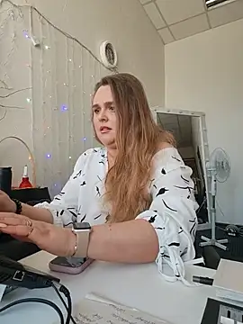 Juicy_PeachLux webcam