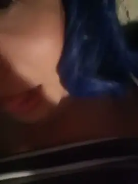 famousfox-69 webcam