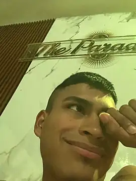 Emiliano_Reyes webcam