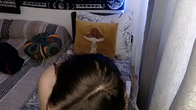 AlienforTwenty webcam