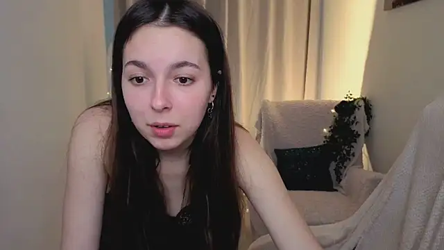 BellaThery webcam
