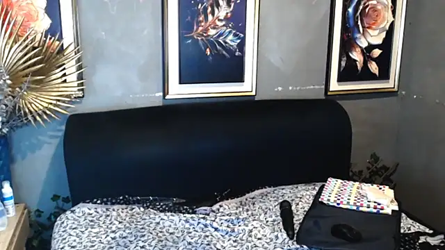 LolaSavageXO webcam