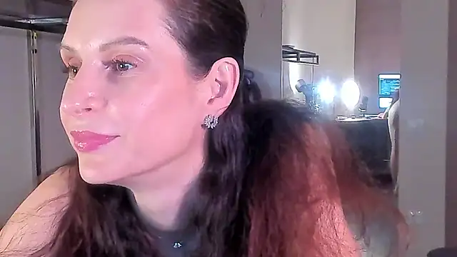 Mila_Anders webcam