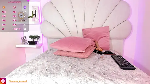 Danielaangelina webcam