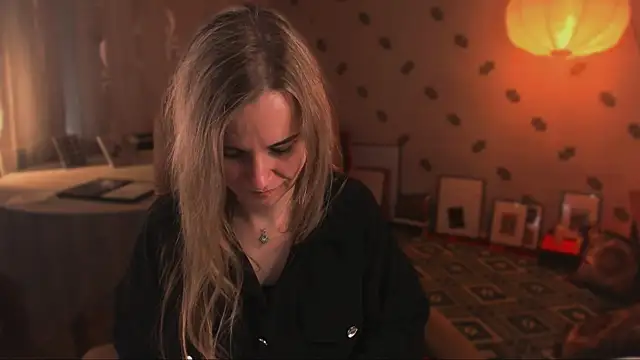 MiaSparkes webcam