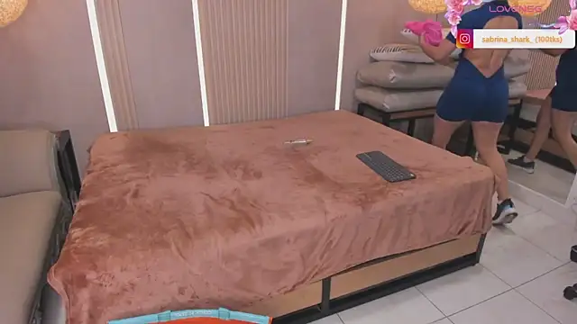 sabrina_shark_ webcam